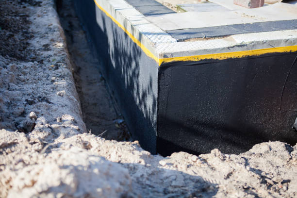 Professional Vapor Barrier Installation technician working in Deatsville, AL